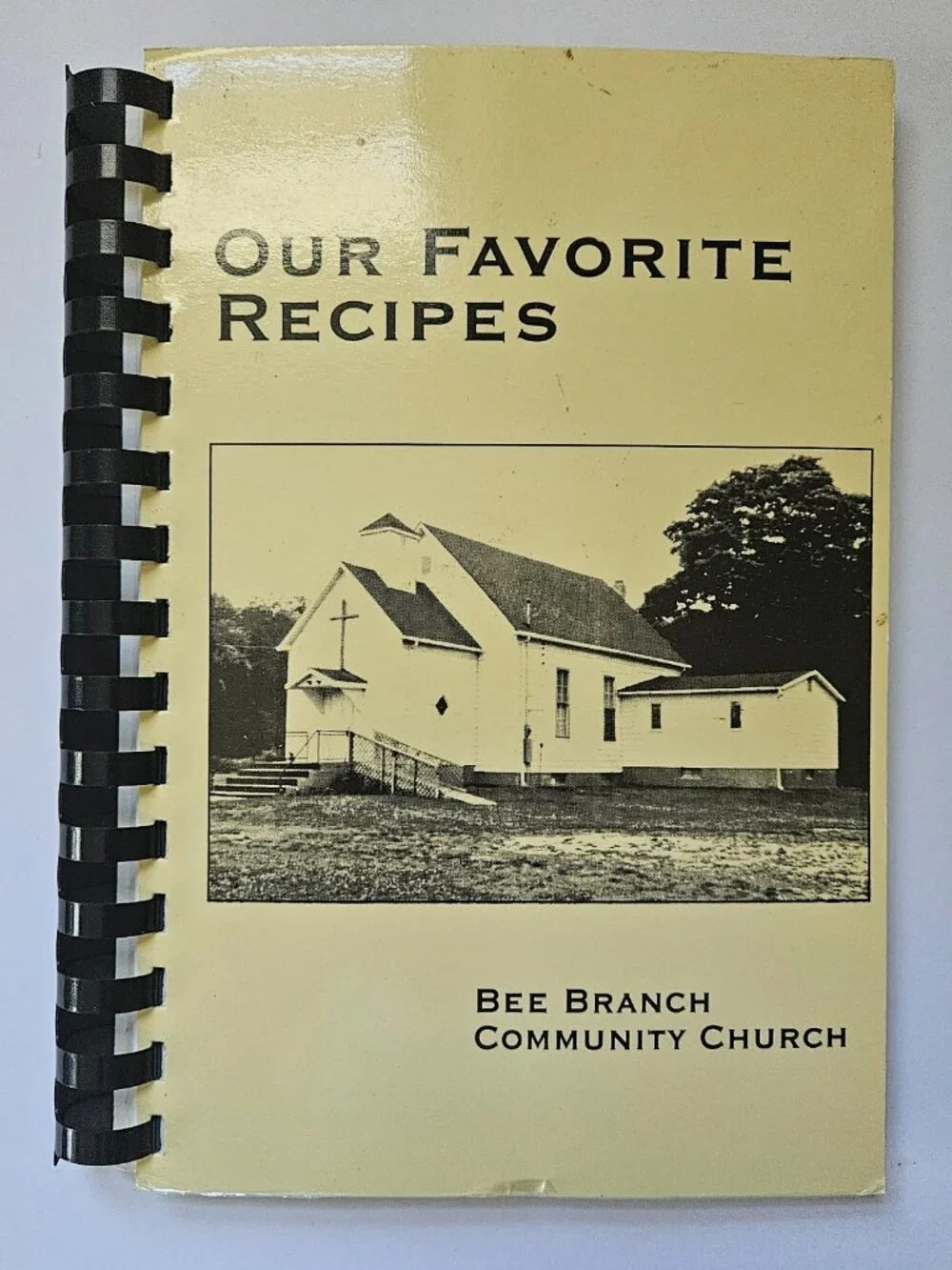 Vintage 1972 Favorite Recipes Bee Branch church Cookbook Illinois granny cottage